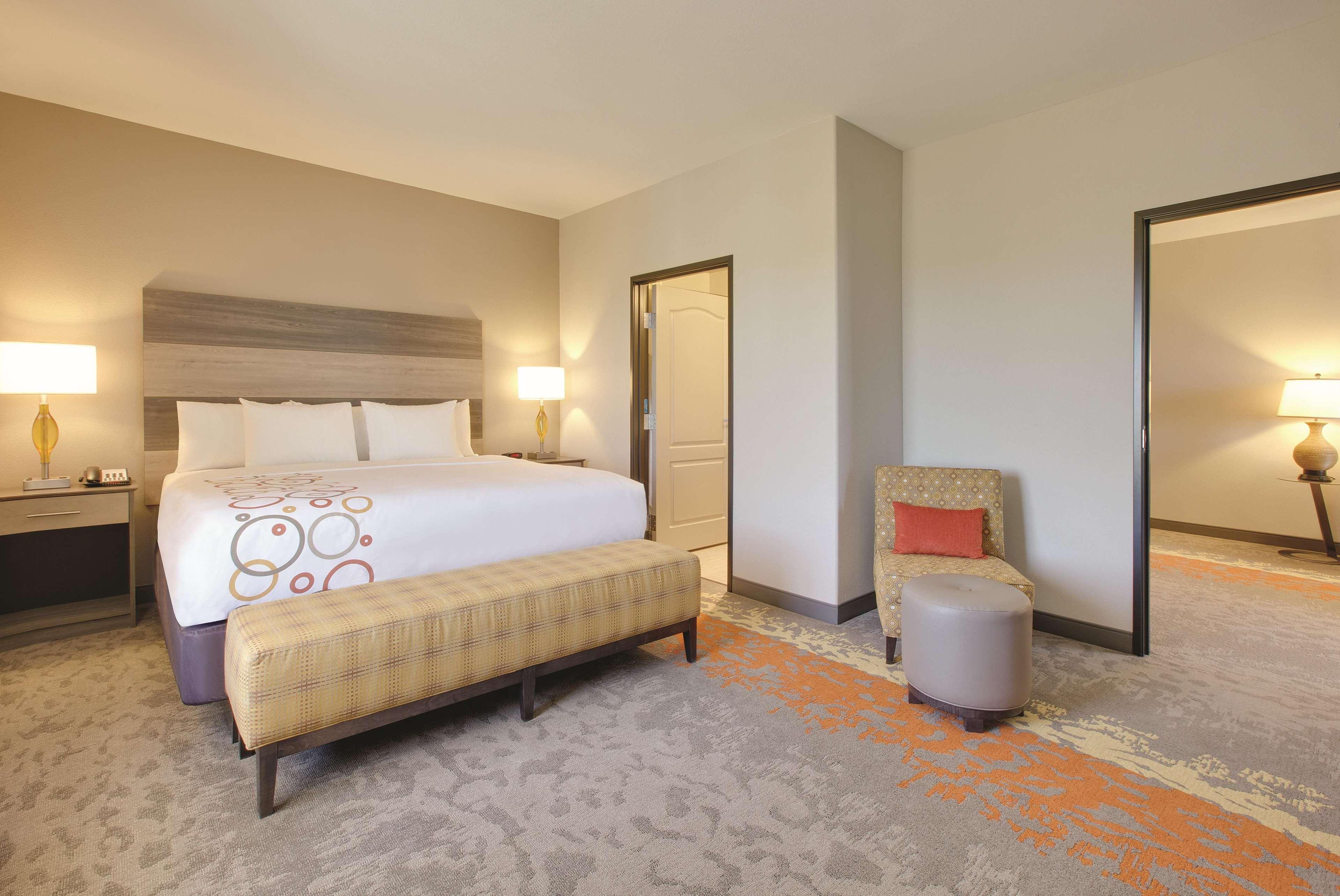 Hotel La Quinta By Wyndham Andrews Extérieur photo