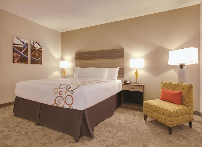 Hotel La Quinta By Wyndham Andrews Extérieur photo